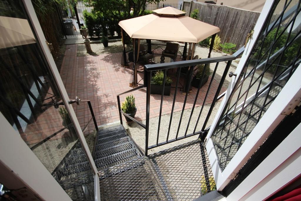 The English Bay Inn Langley Exterior foto