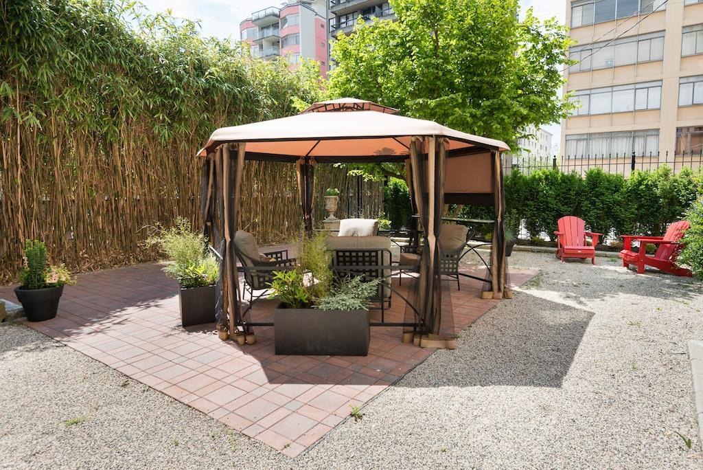 The English Bay Inn Langley Exterior foto