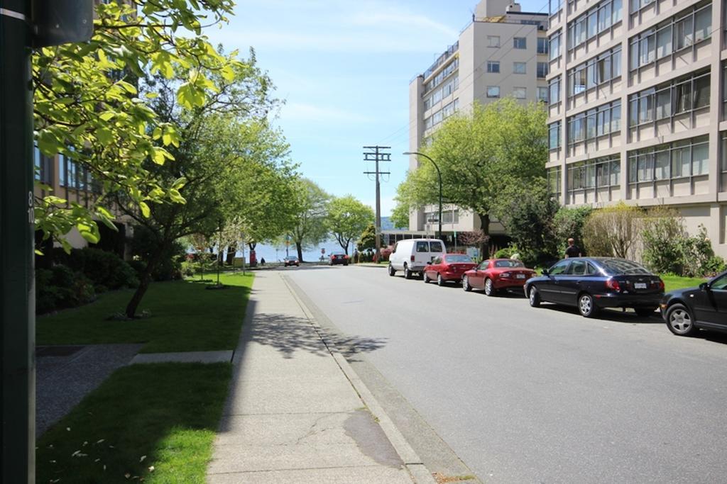 The English Bay Inn Langley Exterior foto